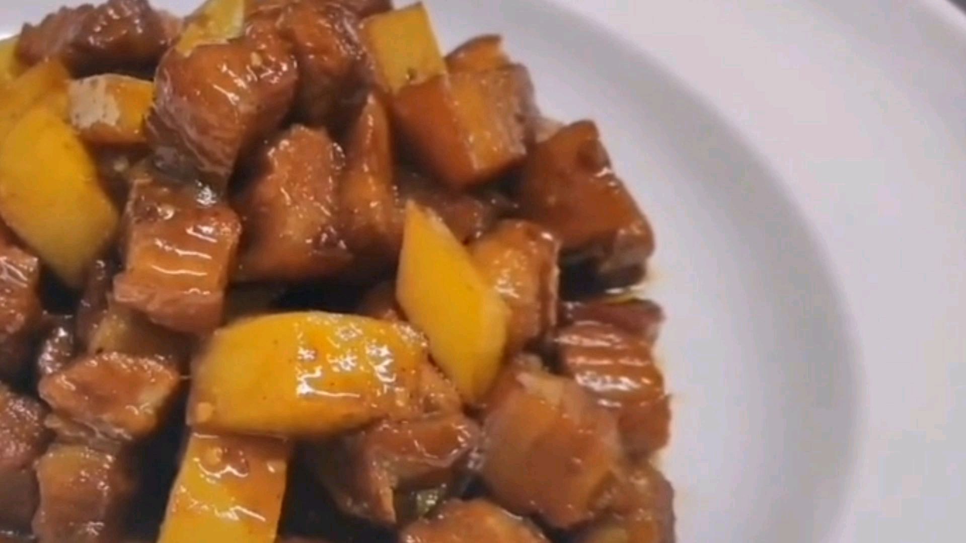 红烧肉最正确的家常做法,口感软糯香甜,肥而不腻,满屋子飘香