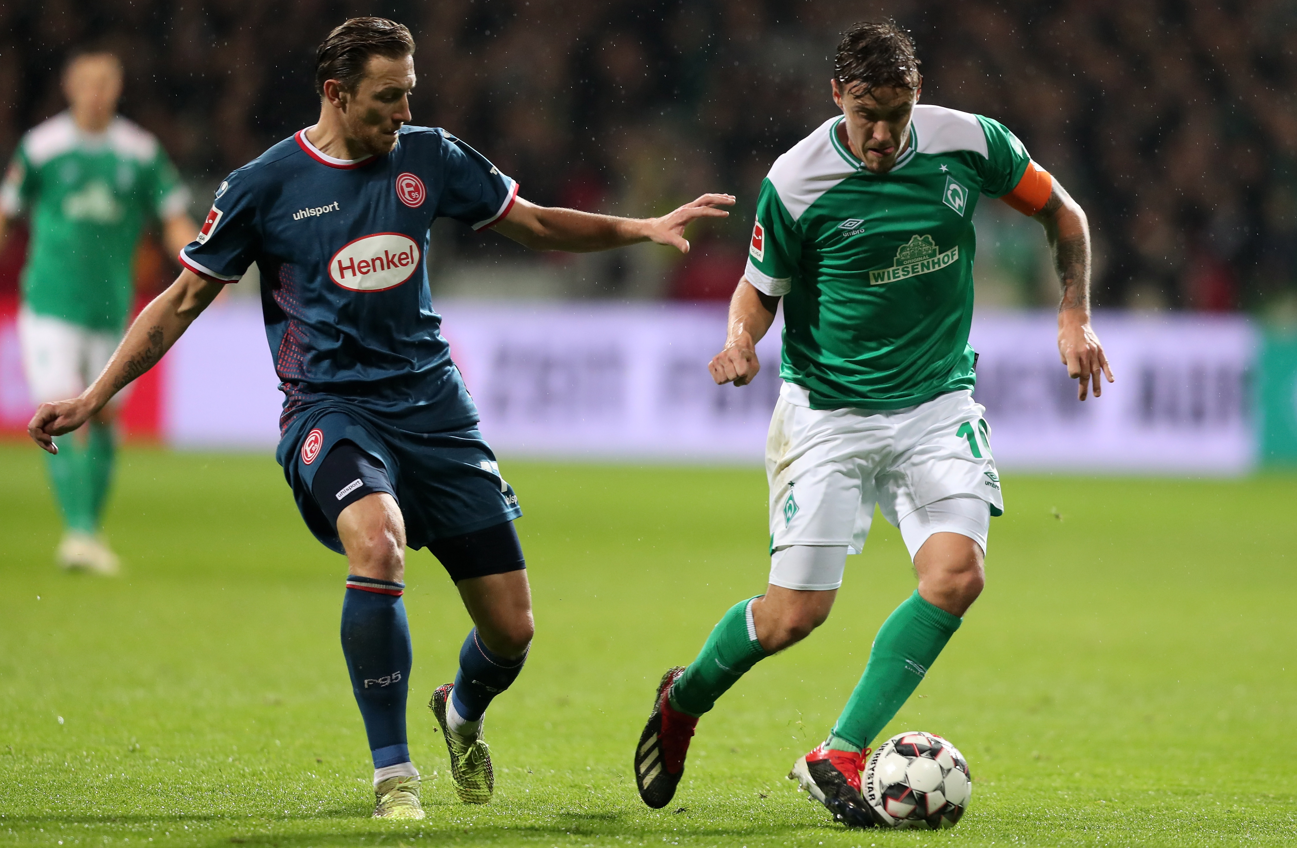 足球——德甲联赛:不来梅胜杜塞尔多夫