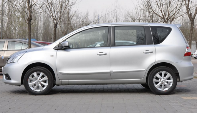 东风日产骊威,全身设计比例很协调,气场非常足