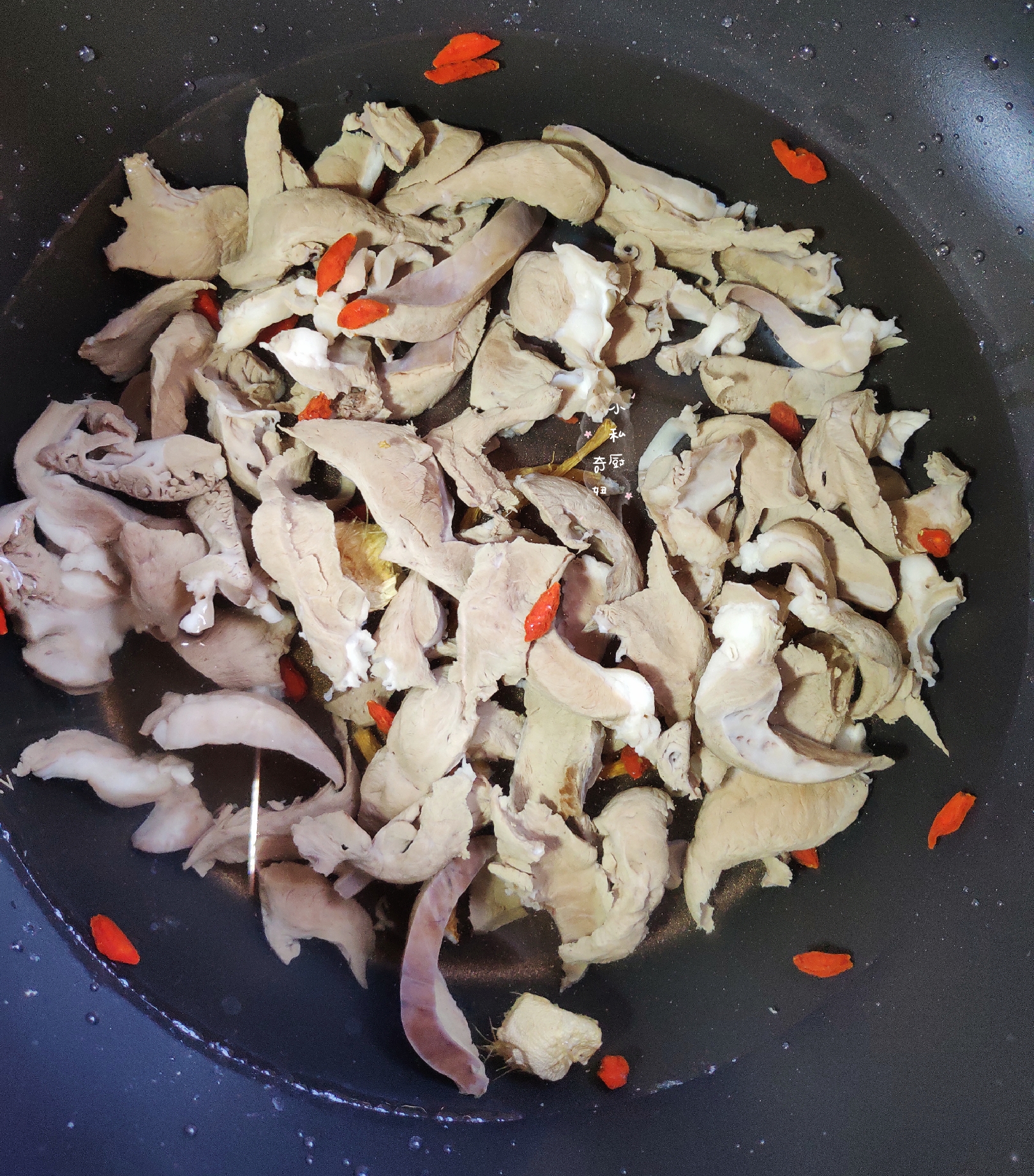 当归枸杞猪心汤,做法简单,清香美味又营养