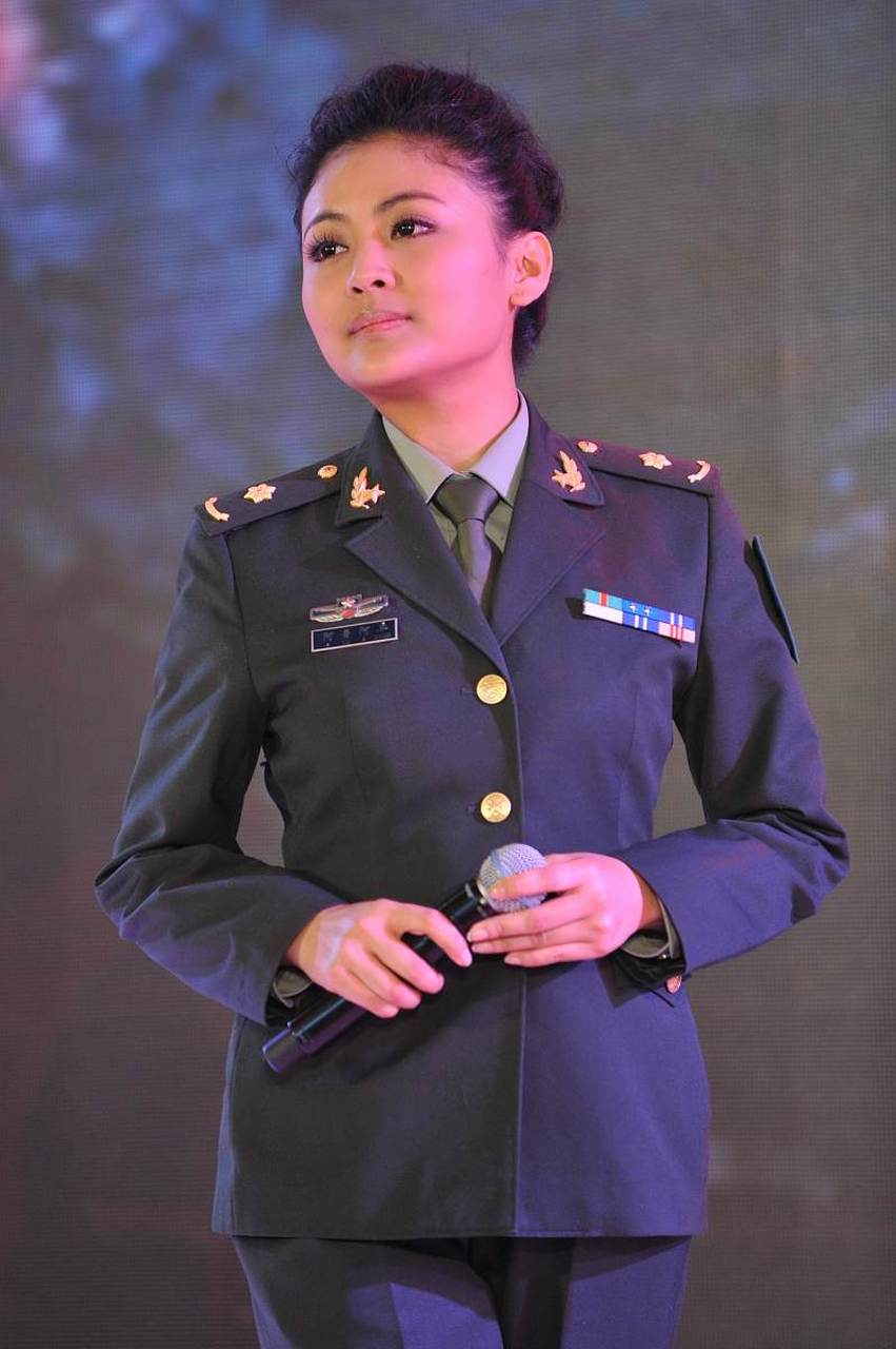 歌手阿鲁阿卓二度获"五一工程奖"