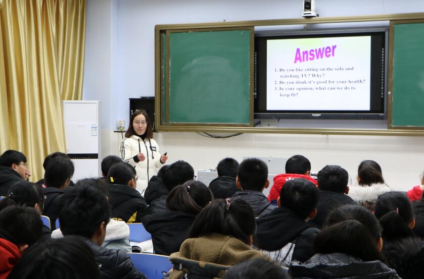 江山实验学校举办初中英语同课异构活动