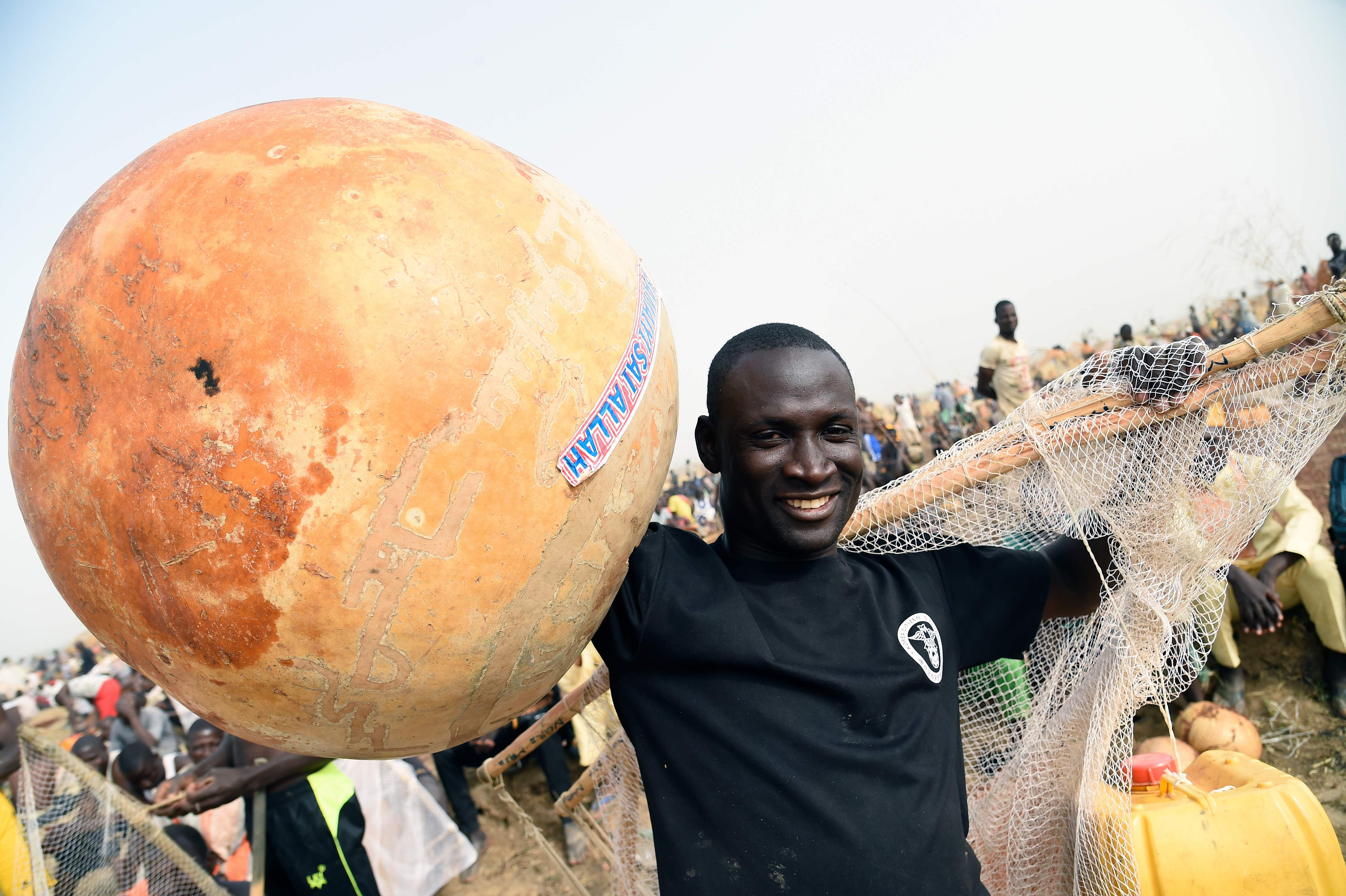 尼日利亚举行阿尔贡古捕鱼节