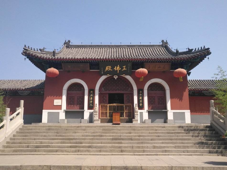 4,荐福观音寺位于天津市河东区大直沽,津塘公路与大直沽中路交口处