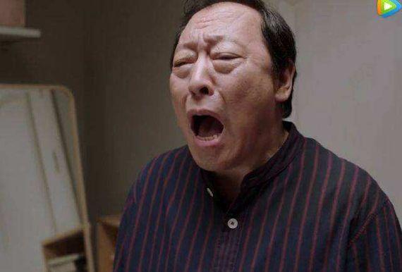 为了教大家做免费的真人面部表情包,我们对程序员毛毛下手了