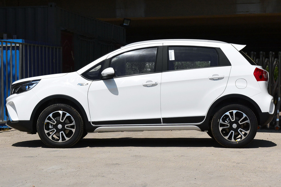 吉利远景x3,年轻气息满满,对于年轻人来说,是一个不错的选择