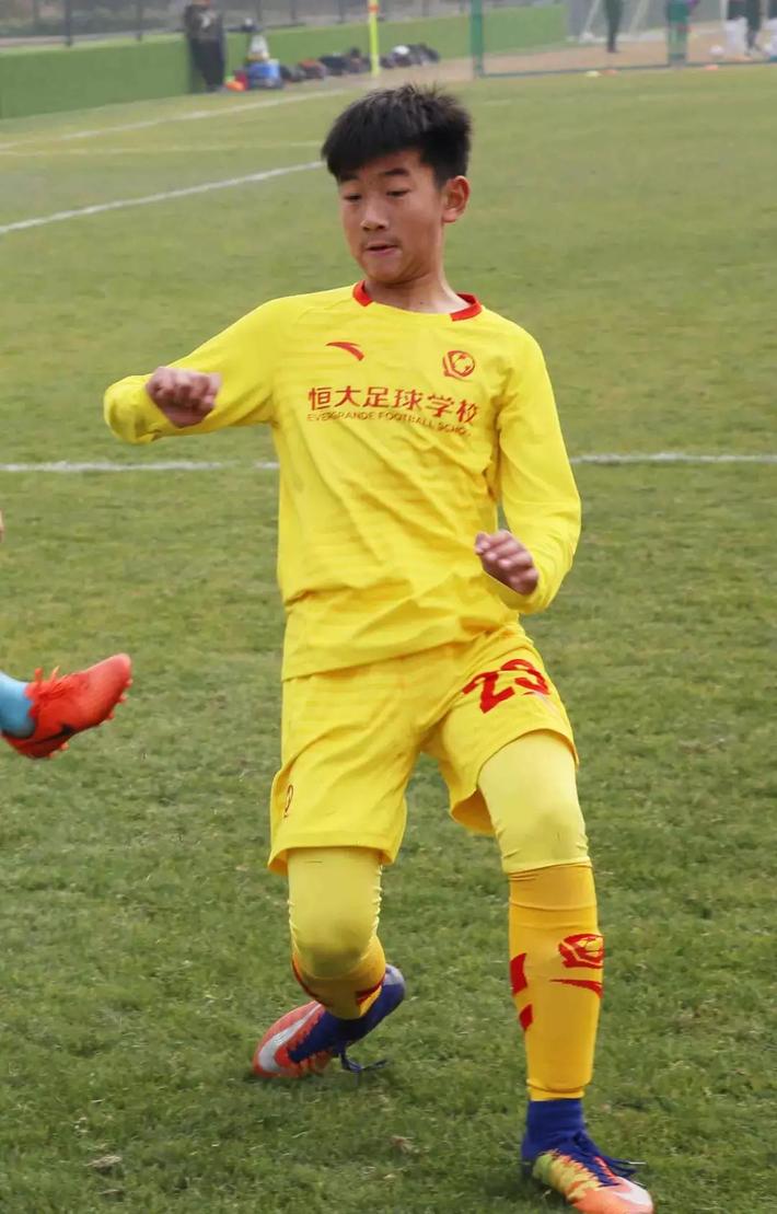 恒大小将李星贤:感谢队友助我决赛破门,最爱c罗
