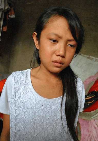 一次阴影让这位17岁的花季少女如今还穿着纸尿裤,这到底怎么了?