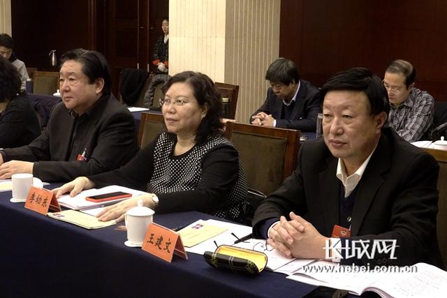 李幼东委员:给"压力山大"的中小学生一些心理支持