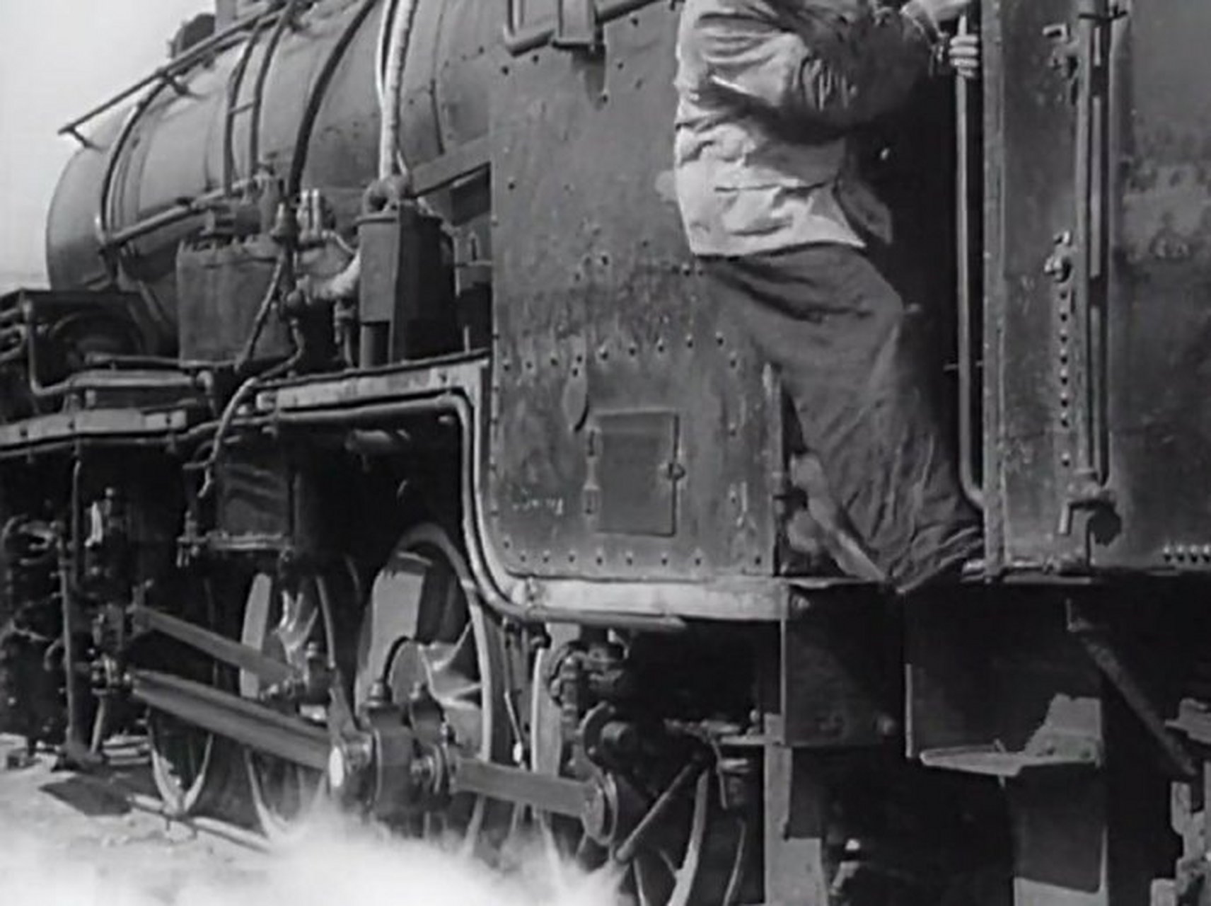 kd5型(中国称号,日本称9600型)蒸汽机车,约1950s摄.