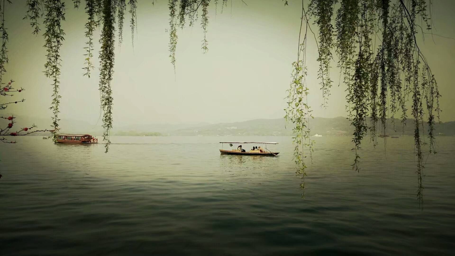 不用去影视城,在宋城景区也能欣赏到古装大戏