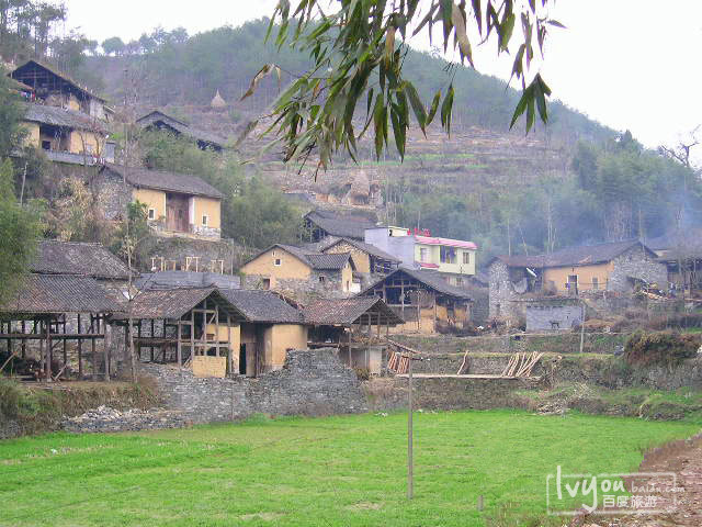 2 湘西·岩板堰苗寨