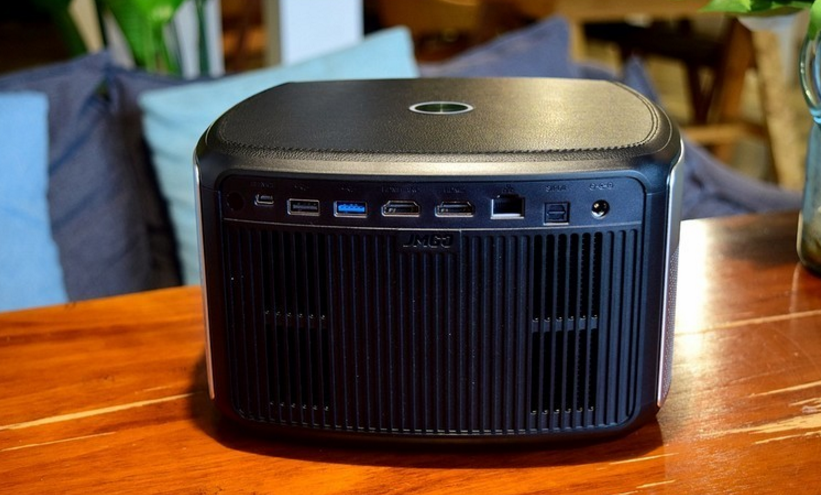 提起智能投影仪,就不得不说这款支持4k投影的坚果x3