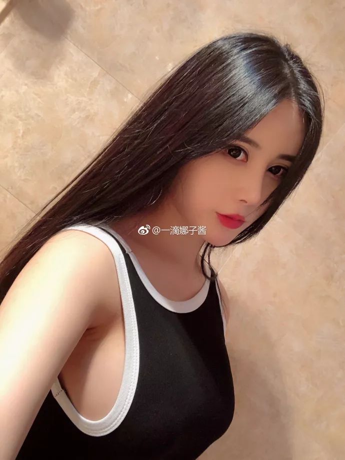 又一女主播下海 尺度爆炸定制视频流出 平台闻讯直接封禁