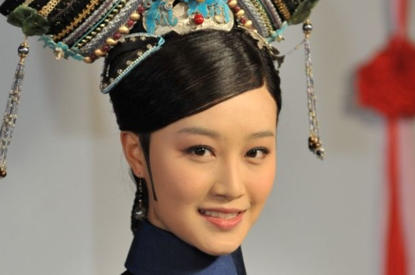 她是甄嬛同父异母的妹妹,历史上一生未育,出生却高于"甄嬛"!