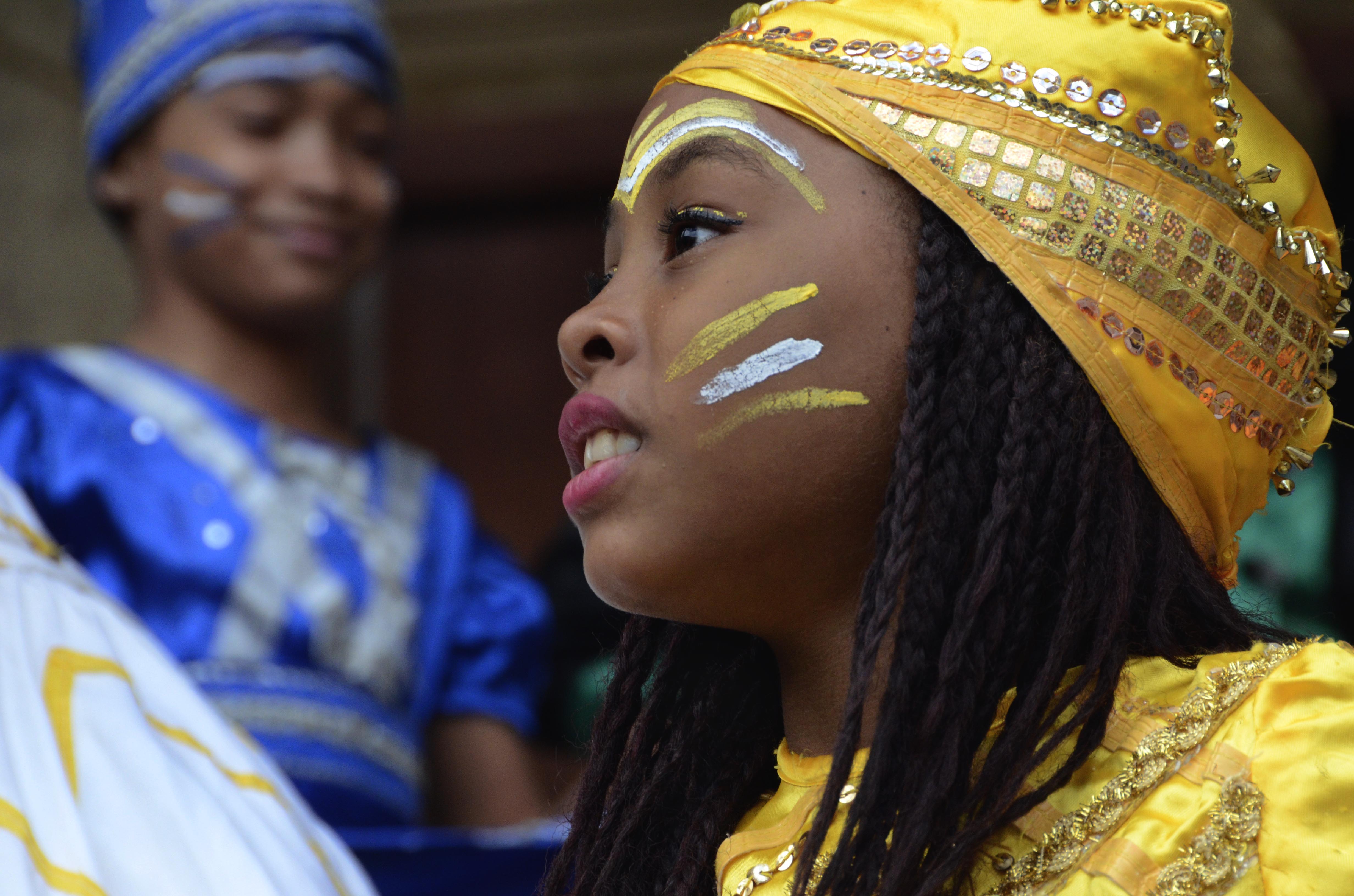 哈瓦那老城区举行"三王节"游行