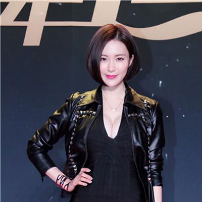 胡然:慢垂霞袖,语笑嫣然