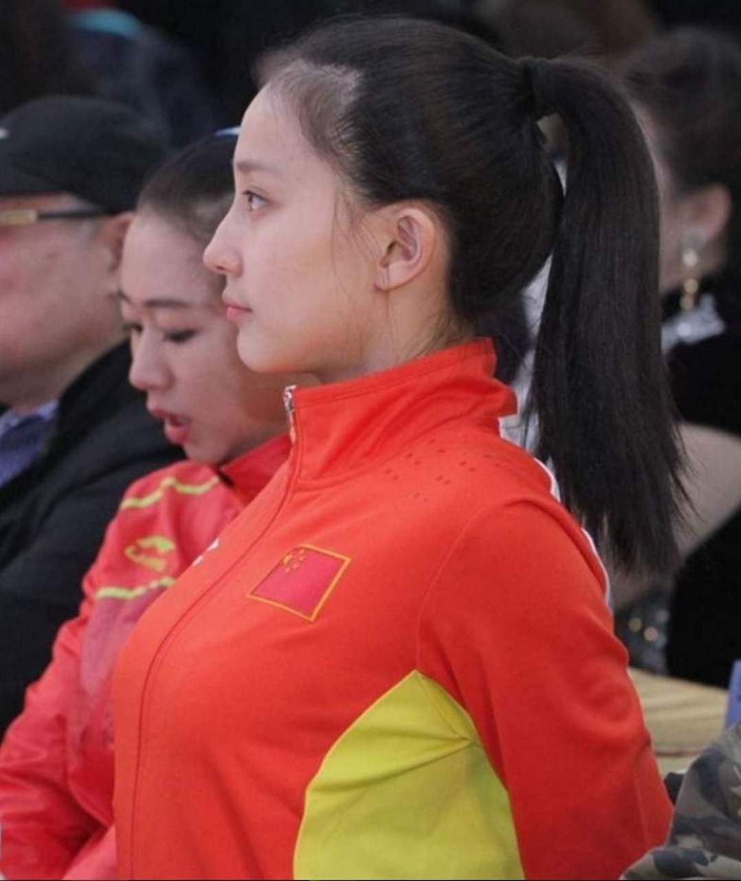 她被称为体操女神,一张挺胸照片走红网络,那她是谁?