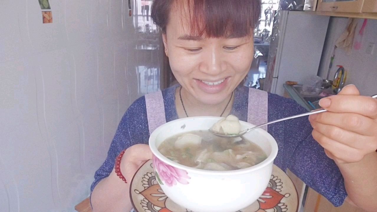 家常鸡肉馄饨馅香味美 喜欢的朋友们试一试吧