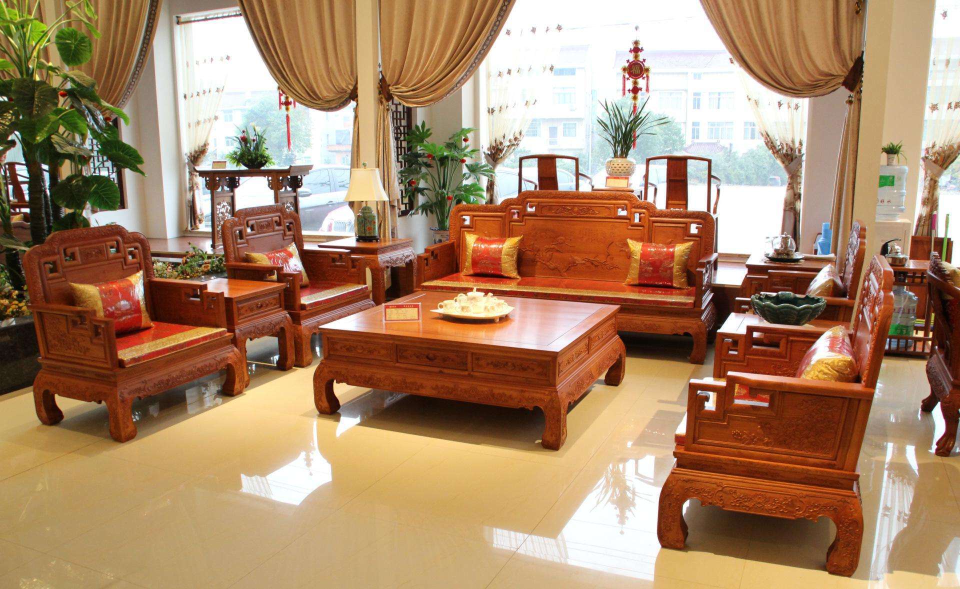 有钱人家里面都喜欢买红木家具,知道原因以后后悔没早知道了!