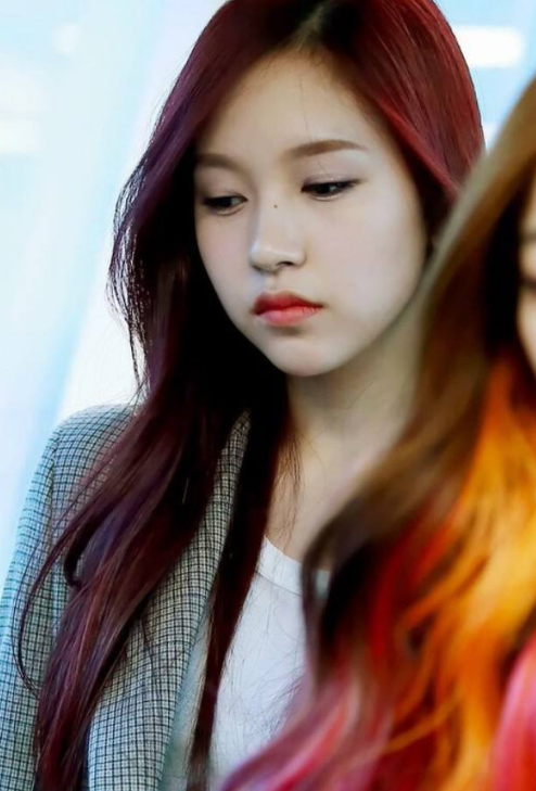 twice中的"颜值担当"mina名井南,黑暗魅力俘获人心!