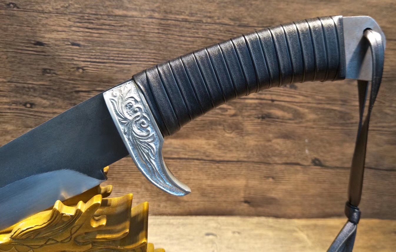 一体龙骨户外猎刀