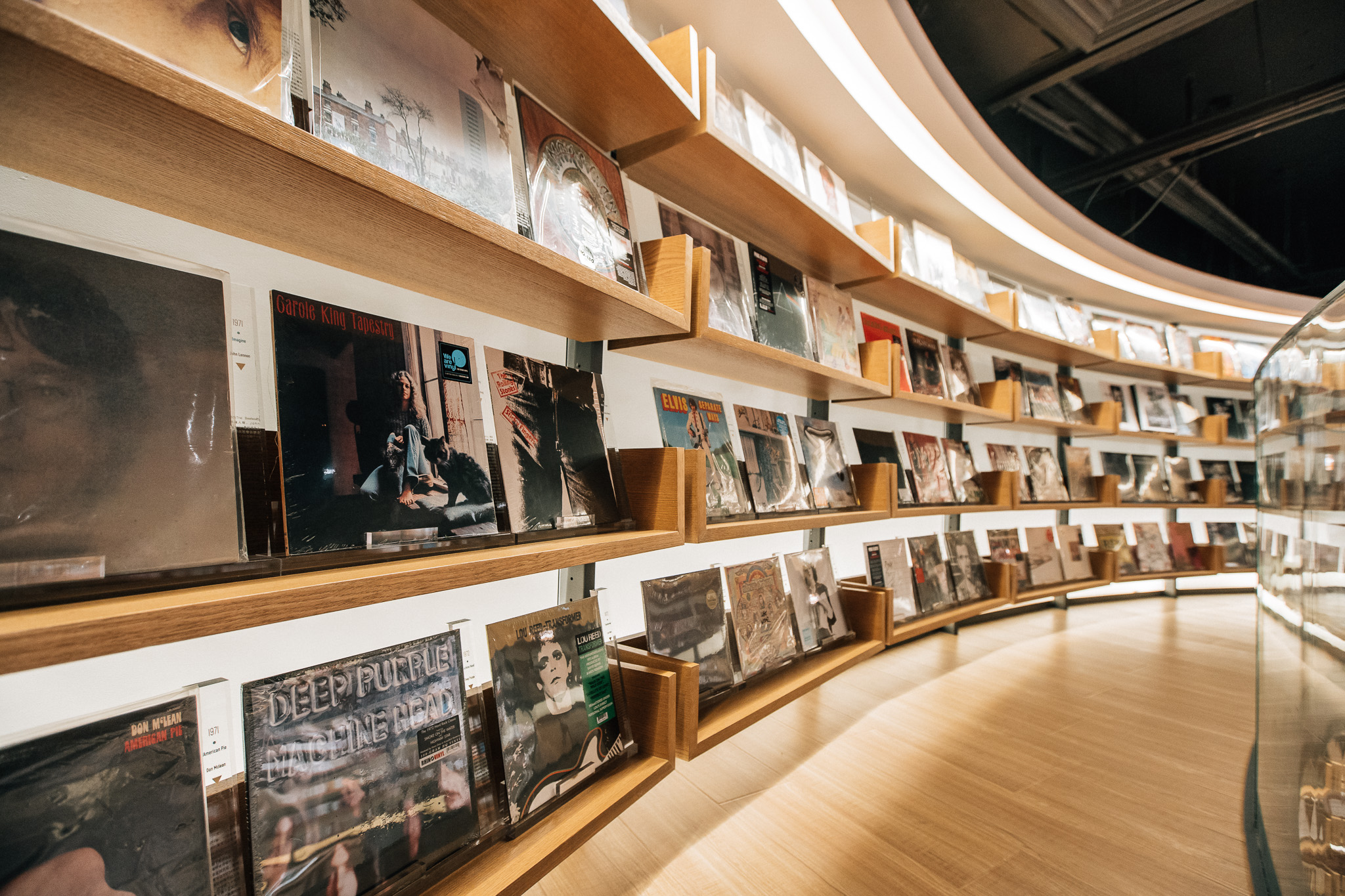 高晓松"晓岛"图书馆北京开馆,每日限200人需预约