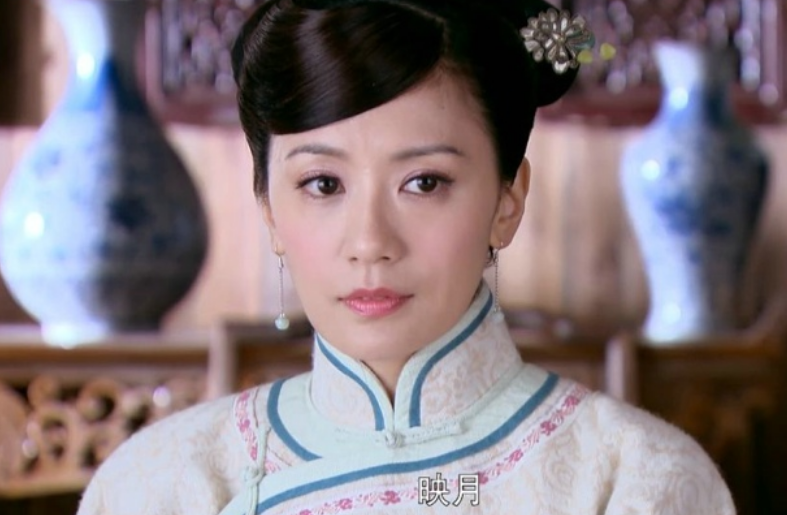 古装剧中的客串:贾静雯在《宫锁连城》客串杏雨,很是温婉大方.