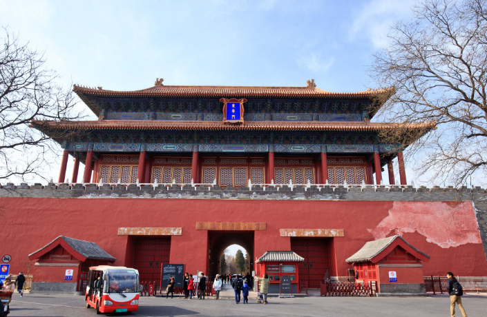 东华门,位于东城区故宫内,是紫禁城东门