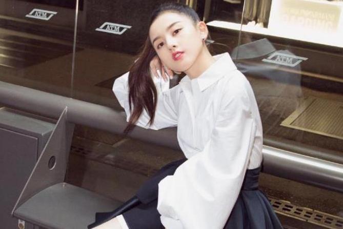 童星出道的舒畅表妹,哪吒扮相让人惊艳,长大后依旧灵气十足