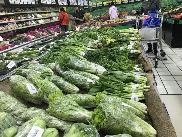 内蒙古打掉一"菜霸"团伙 群众都拍手称快