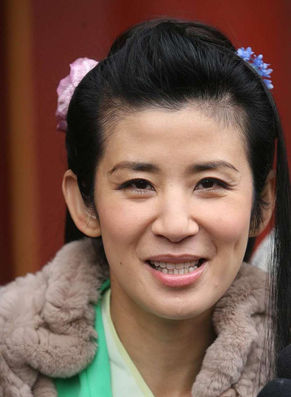 吴君如,在香港喜剧电影还有鬼片中,经常能看到她的身影,扮演的角色