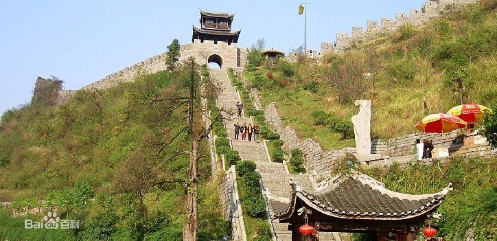 长城是世界历史上修建时间最长,相累计的工程量最大的一项防御工程,自
