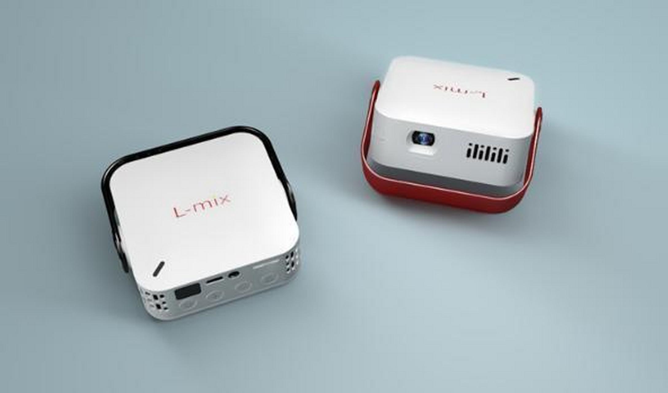 l-mix p12 投影仪无需网络和其他软件,可以插u盘,还可以放内存卡,特别