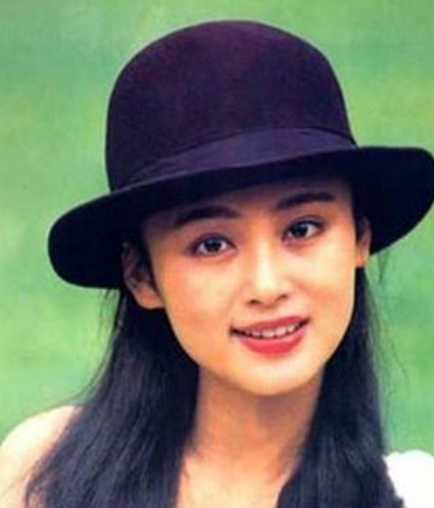 陈红年轻时有么美?一组图片告诉你,宛如画中人,美得不
