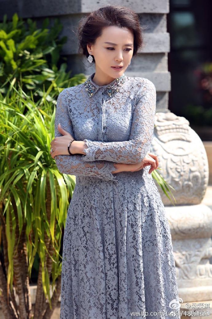 梁爱琪 >>关注#梁爱琪# #口罩情人节#最