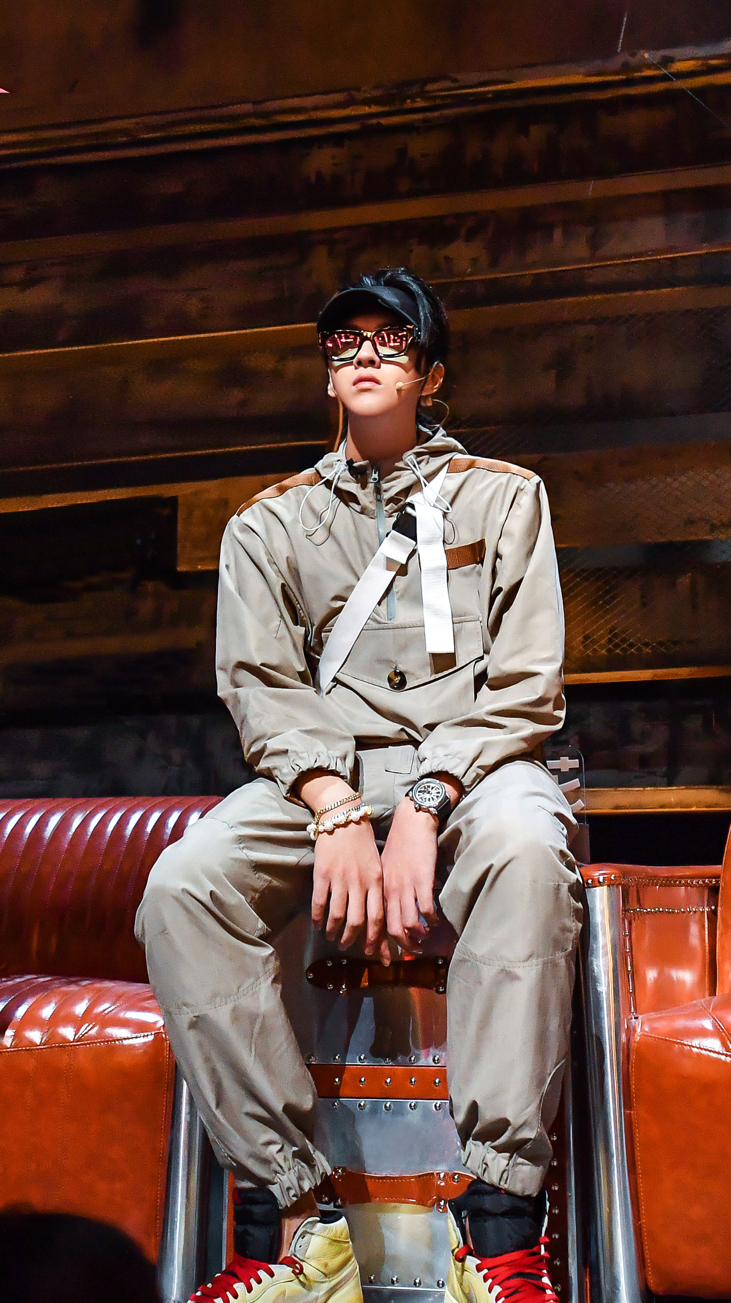 《中国新说唱》战队联盟战一触即发 岳狗岳凡组合为选手加油打气