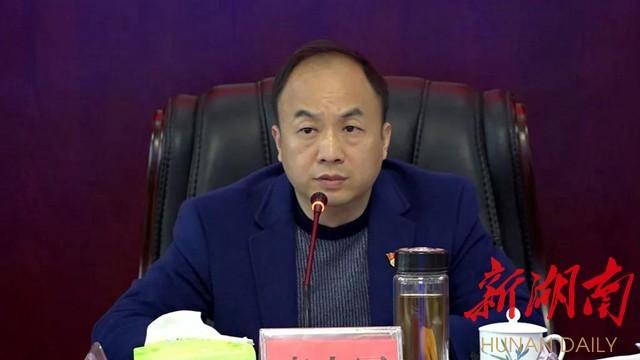李小军主持召开中共安仁县委常委会2019年第7次会议