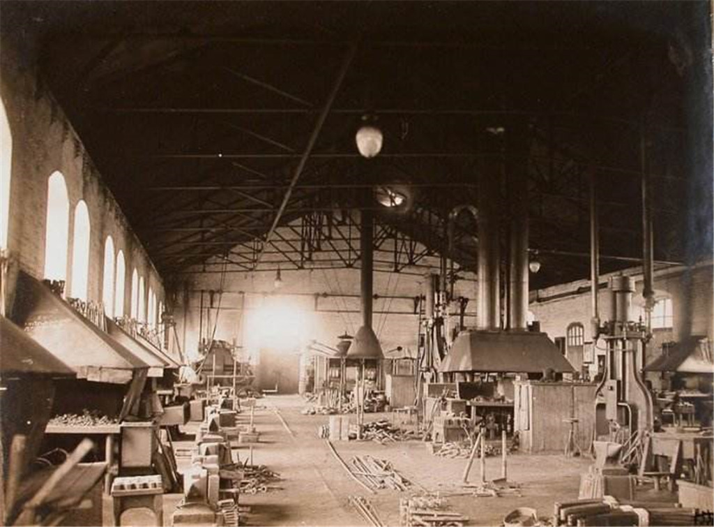 第一次工业革命期间,德国钢铁和煤炭工业出现了迅猛发展的势头