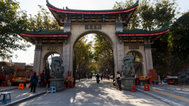 胖虎旅游:福建厦门著名景点,观音寺!