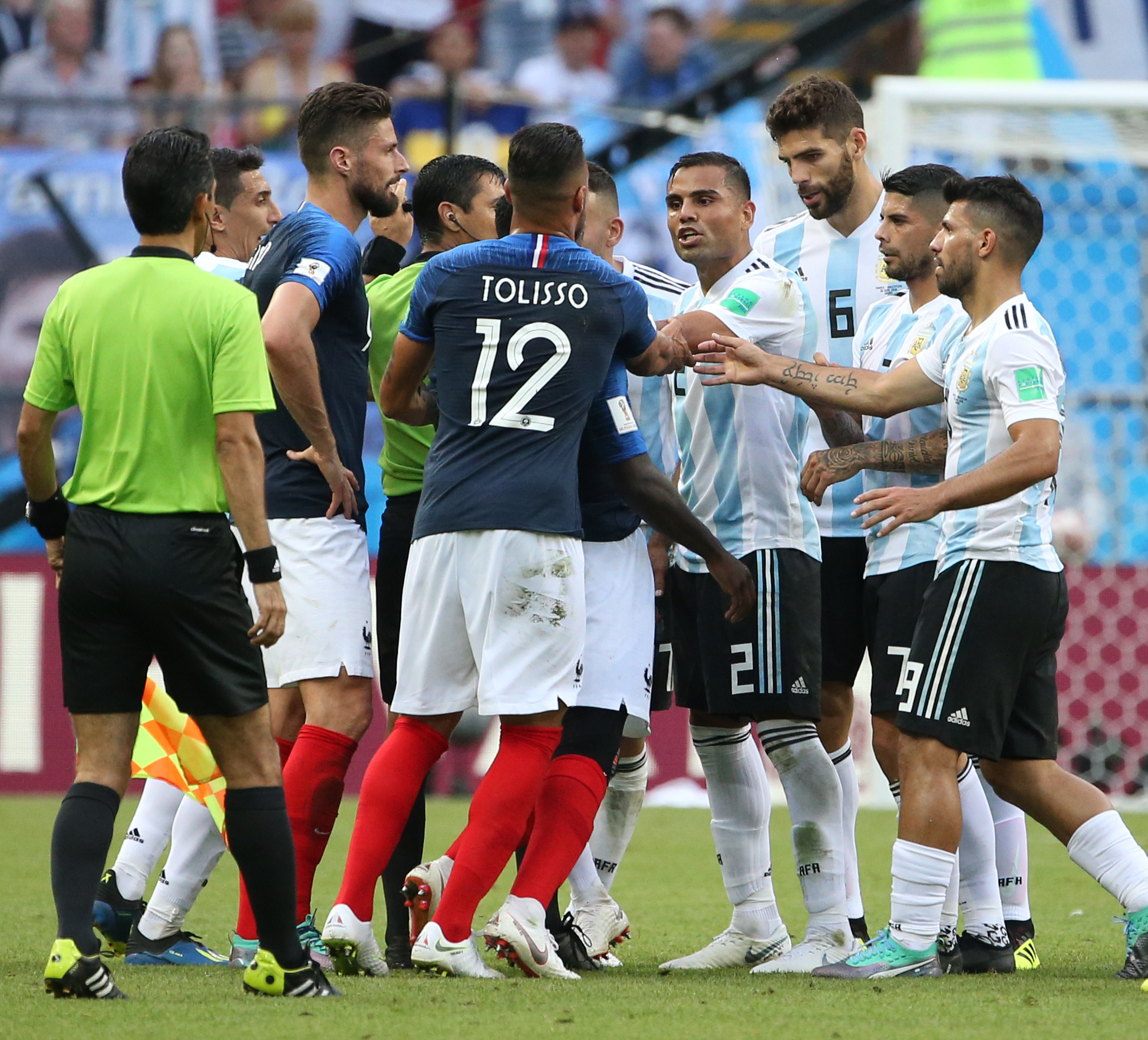 足球——八分之一决赛:阿根廷队告别世界杯(1)