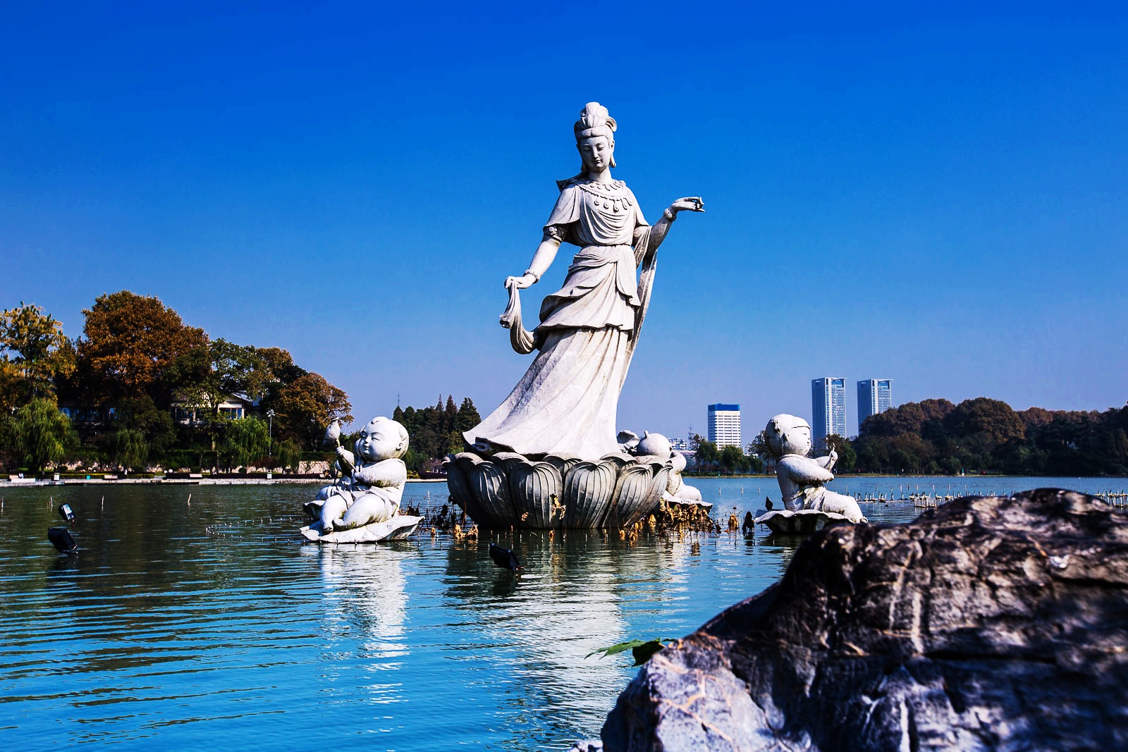 南京玄武湖附近景点图片