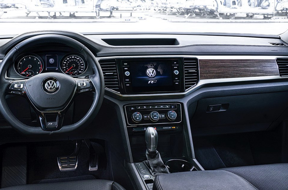 大众atlas的内饰很漂亮,做工很精细,很符合我的审美观,超级喜欢这样的