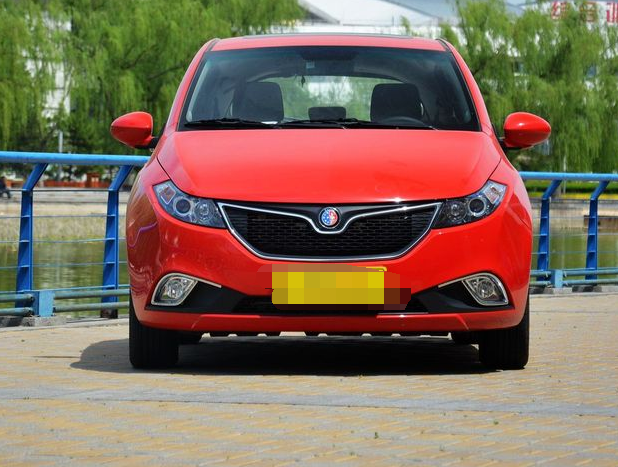 吉利英伦c5两厢的赏析,有很多现代元素,给人一种很舒服的感觉