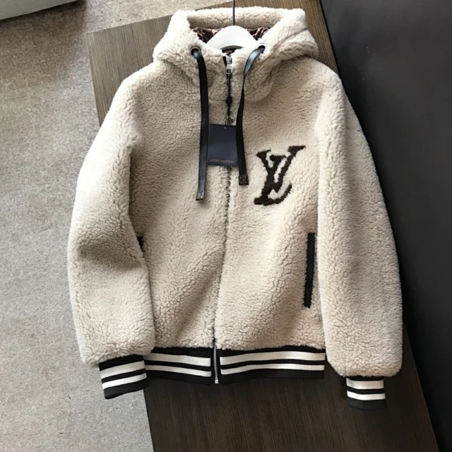 lv"曼巴羊羔毛"外套