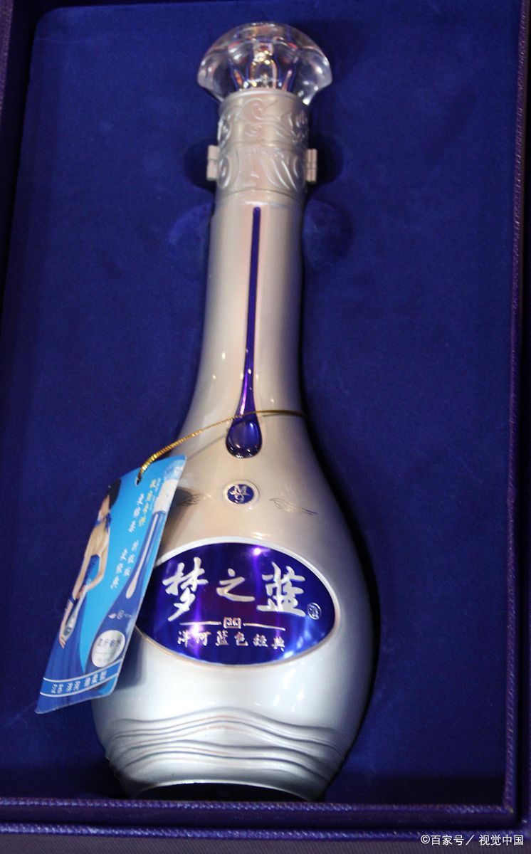 深受酒友们喜爱的美酒佳品天之蓝,多少钱一瓶?为你揭晓!