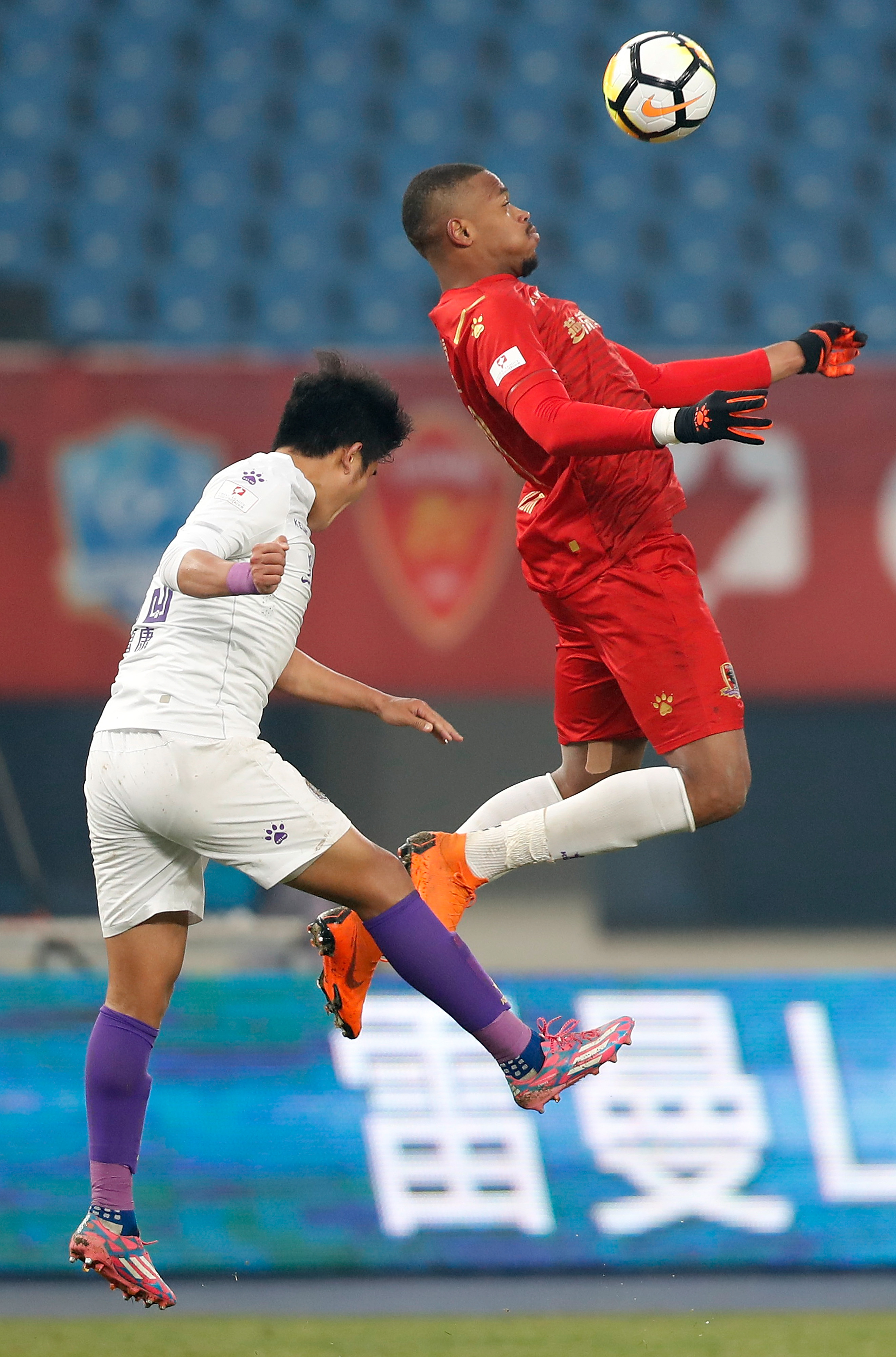 足球——中甲:北京北控燕京胜黑龙江fc(13)