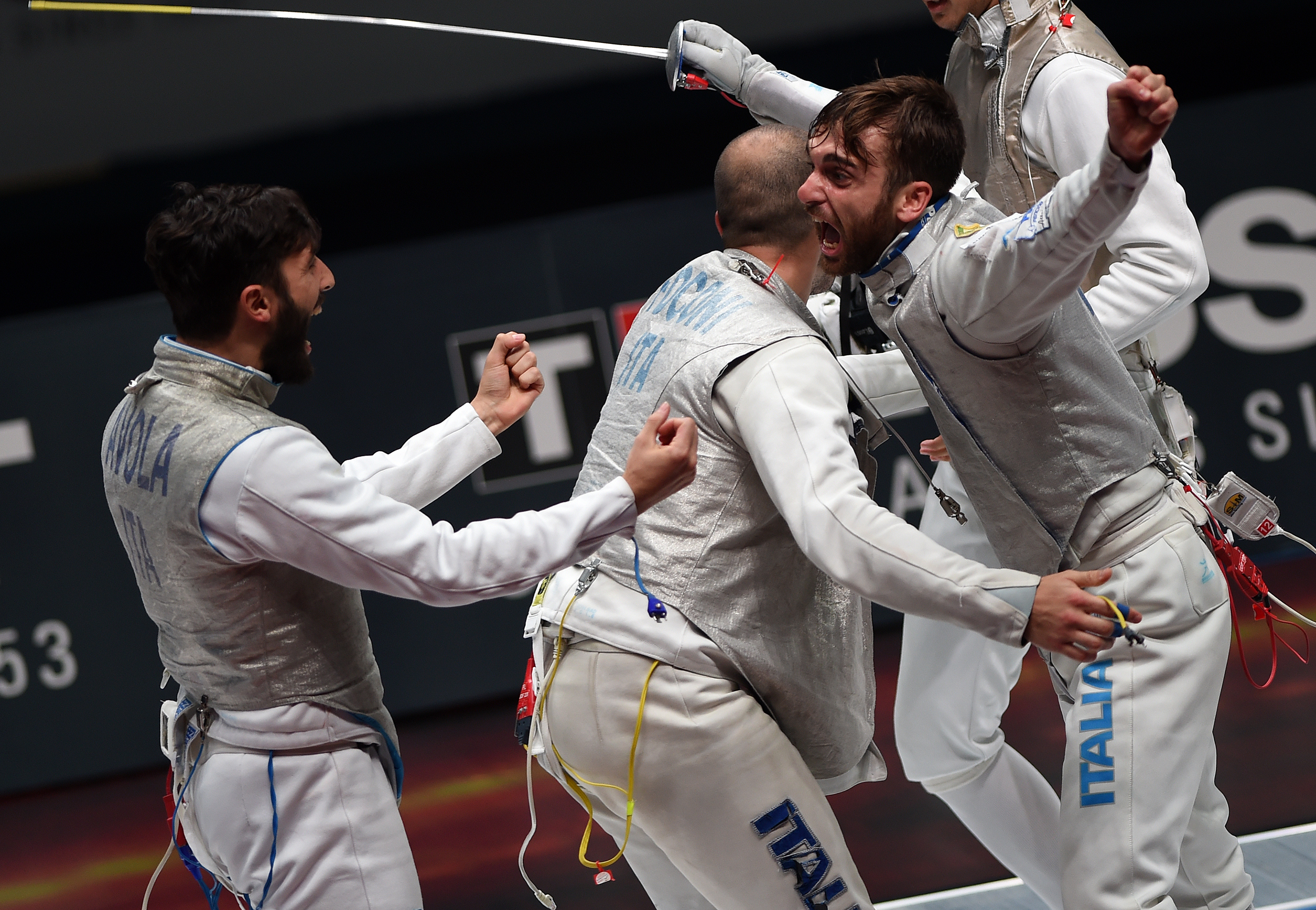 击剑——世锦赛:意大利队夺得男子花剑团体冠军(1)