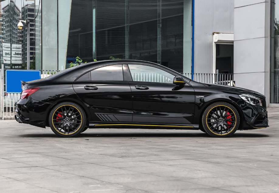 奔驰cla级amg cla 45 4matic暗夜雷霆限量版的观赏以及图解