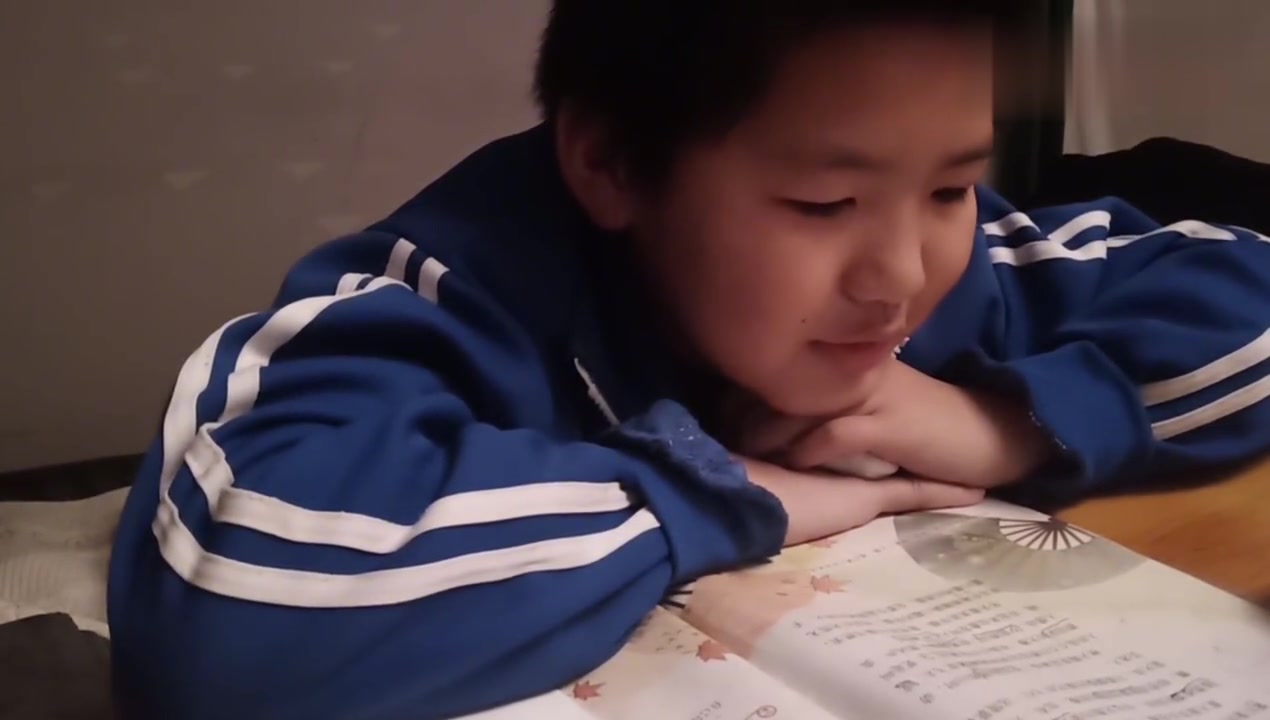 五年级课文四季之美,2个小时就背下来1句话,你说愁人不愁人